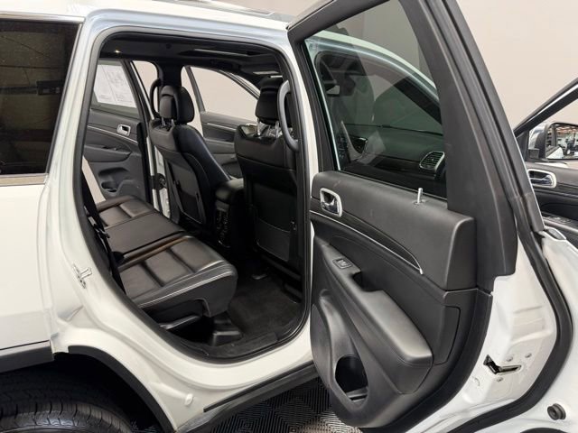 Used 2022 Jeep Grand Cherokee Limited AWD/4WD image 26