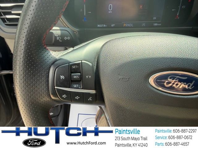 Used 2025 Ford Escape ST-Line Select AWD/4WD image 16