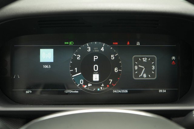 Used 2024 Land Rover Discovery Dynamic SE AWD/4WD image 39