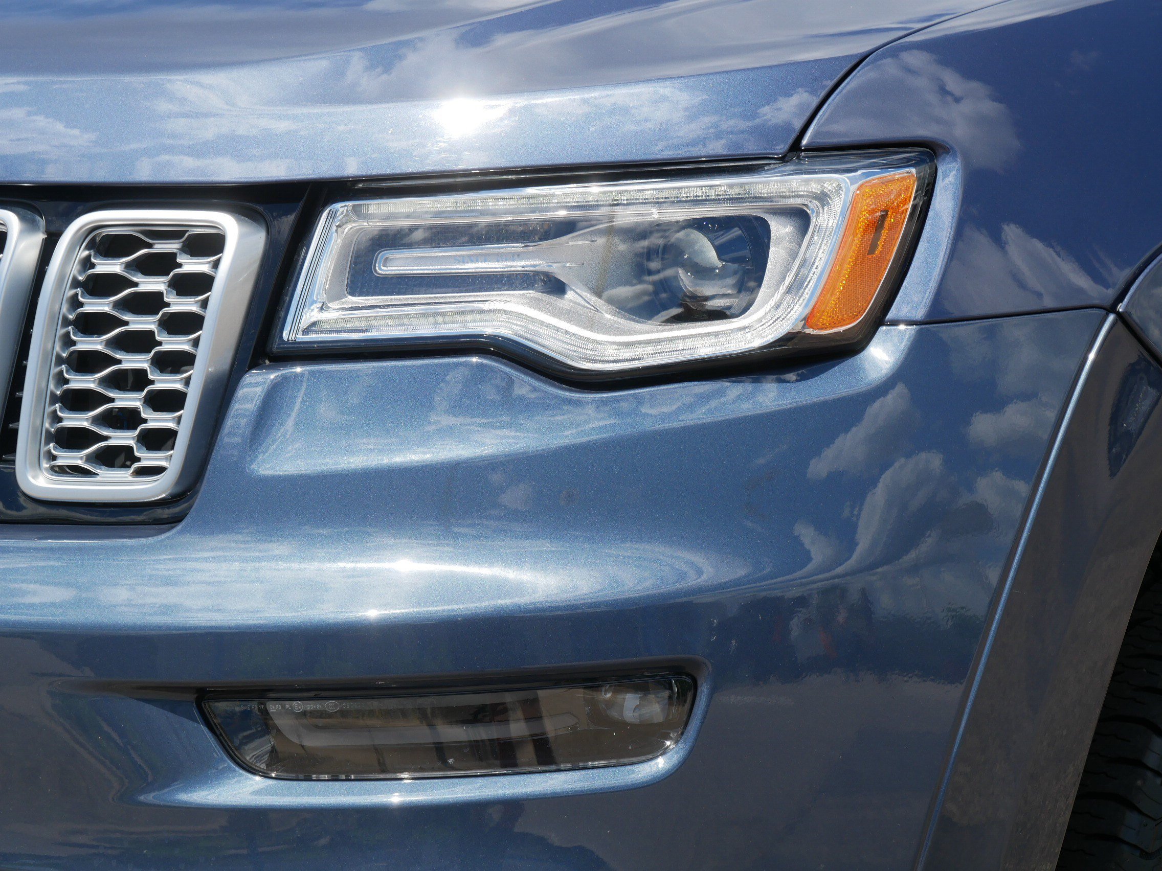 Used 2021 Jeep Grand Cherokee Summit AWD/4WD image 16