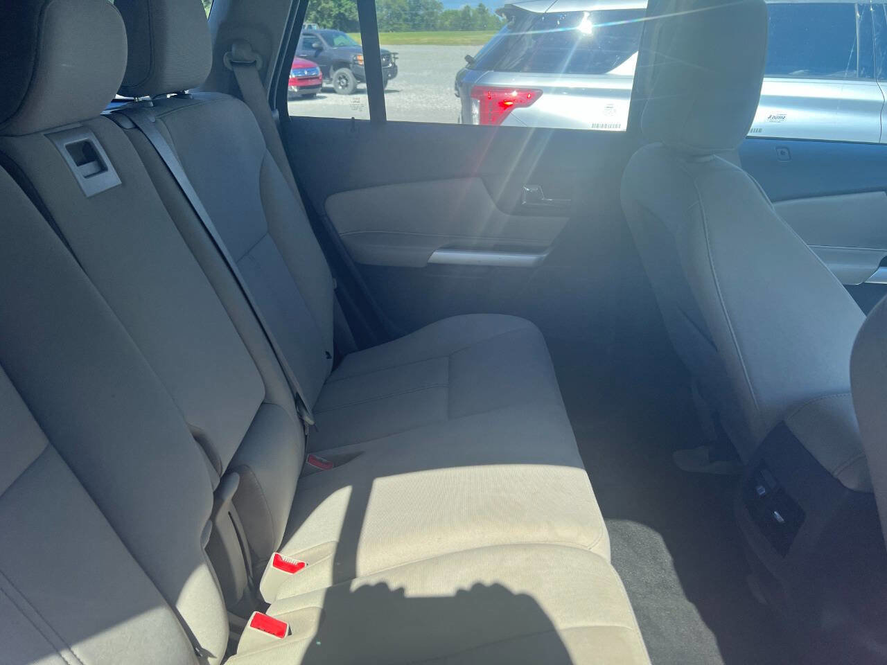 Used 2012 Ford Edge SE image 11
