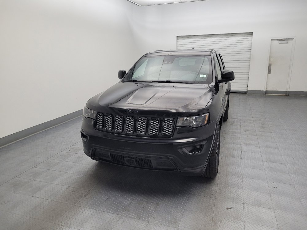 Used 2020 Jeep Grand Cherokee Altitude AWD/4WD image 15