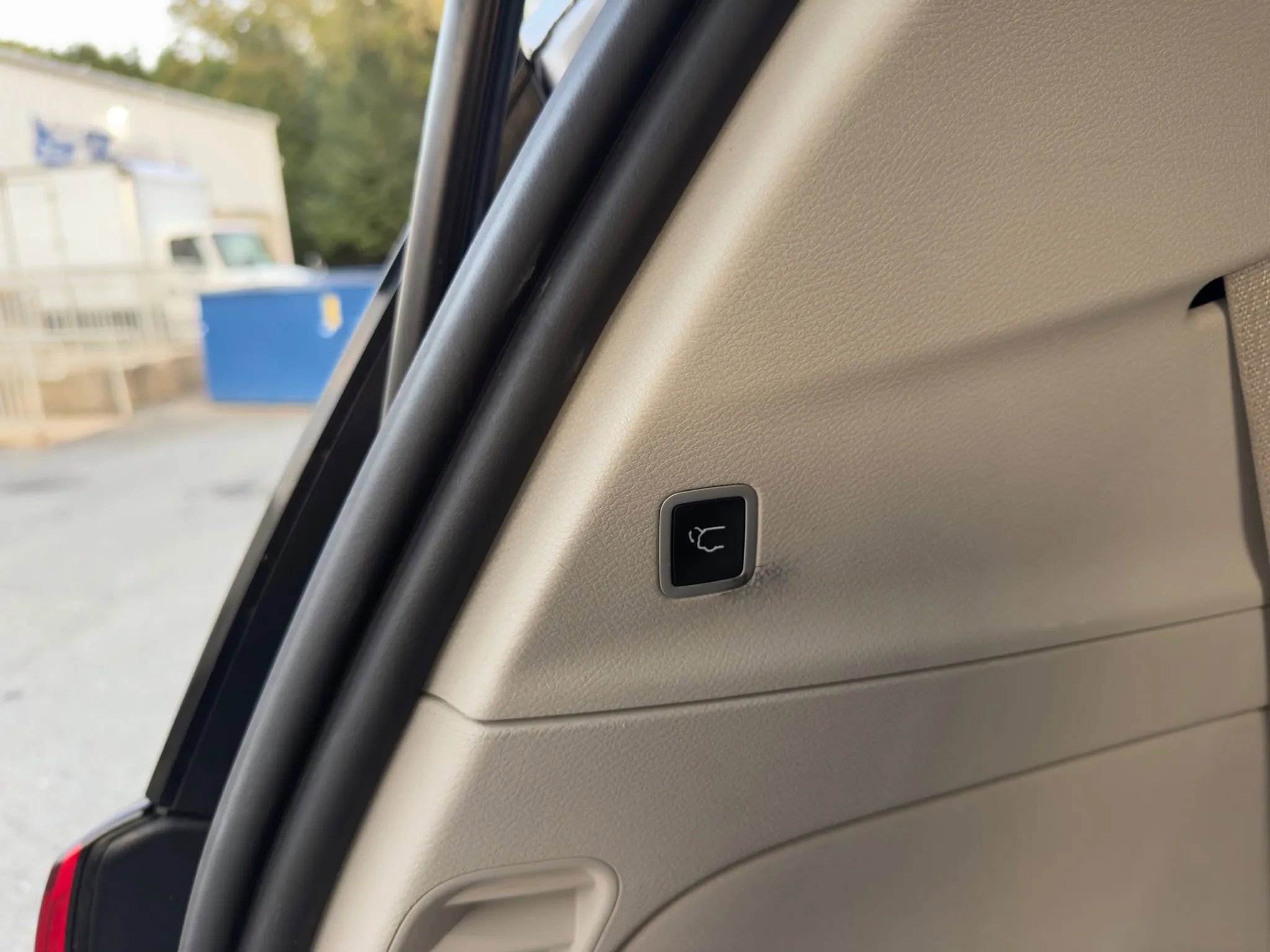 Used 2020 Chrysler Pacifica Touring-L image 24