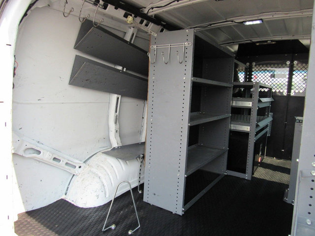Used 2016 Chevrolet Express 2500 RWD image 24