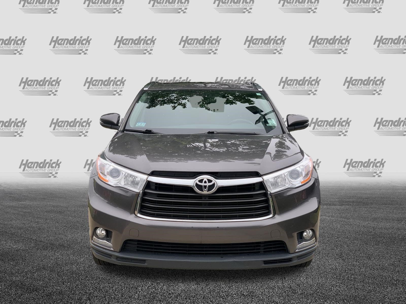 Used 2015 Toyota Highlander Limited Platinum AWD/4WD image 3