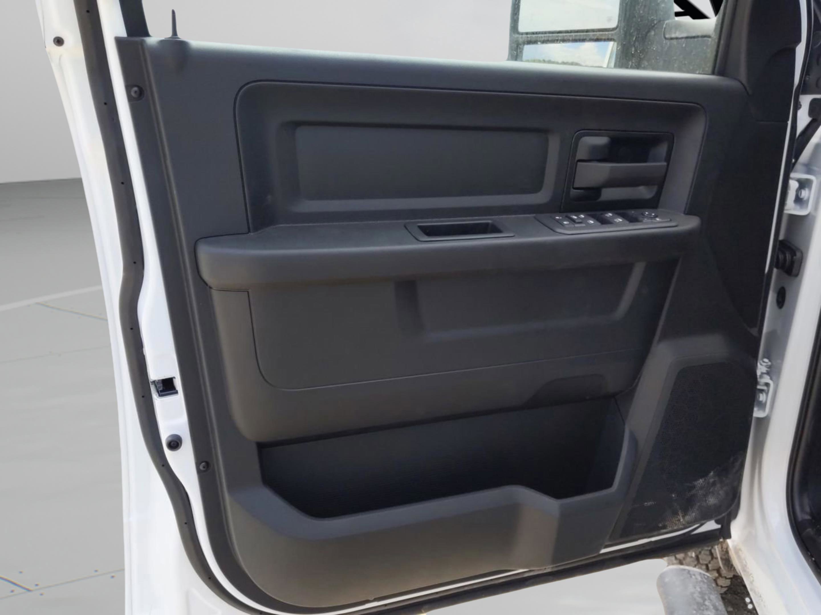 New 2026 RAM 3500 Tradesman image 13