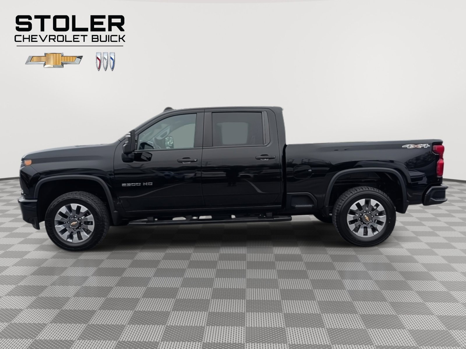 Used 2022 Chevrolet Silverado 2500 Custom w/ Custom Value Package image 2