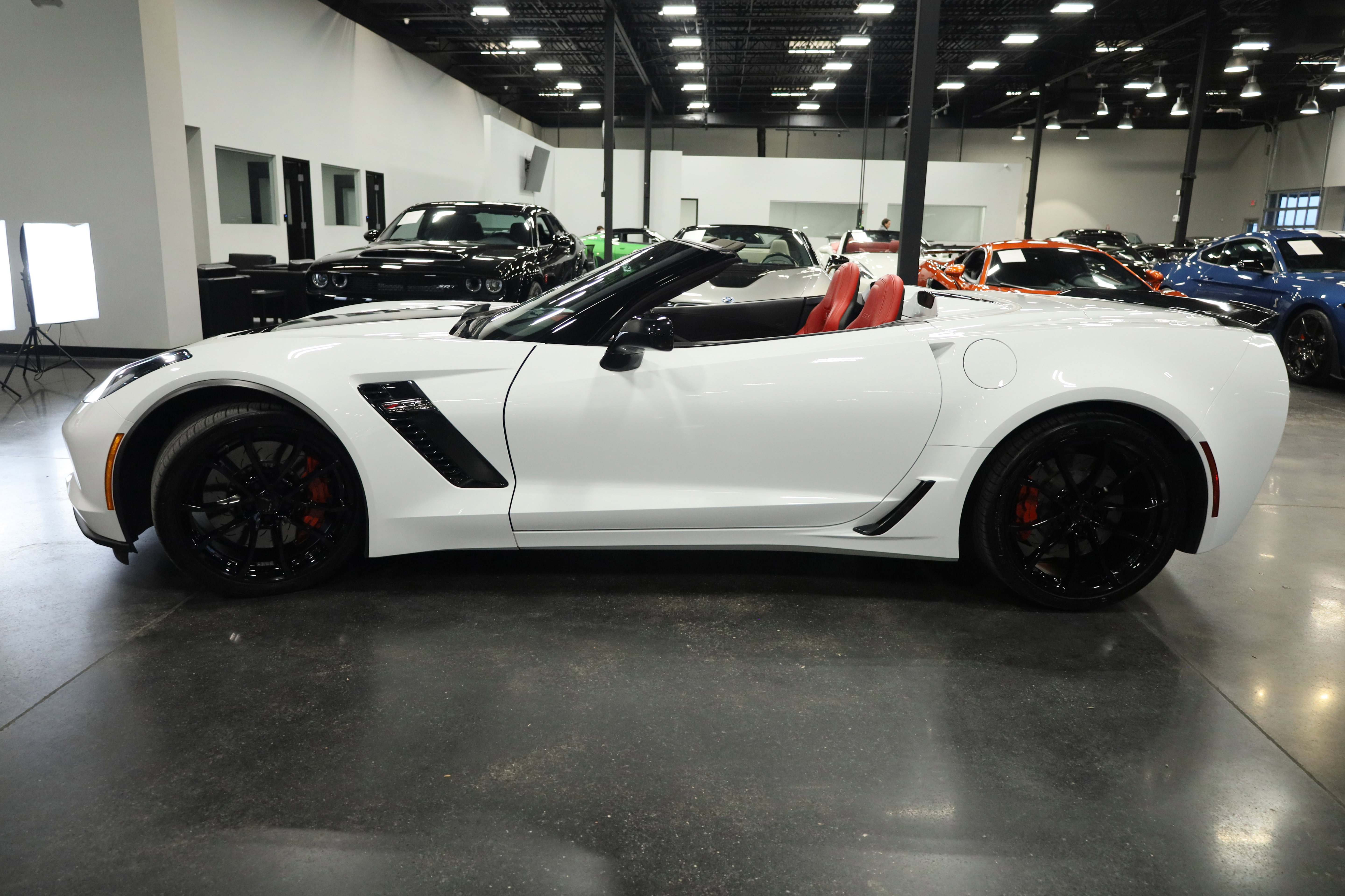 Used 2016 Chevrolet Corvette Z06 w/ 2LZ Preferred Equipment Group image 9