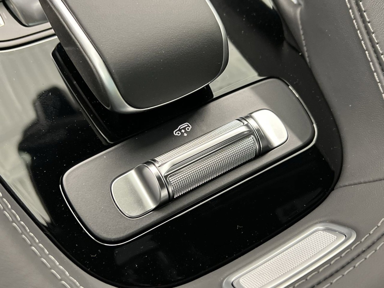 Used 2025 Mercedes-Benz GLE 63 AMG S image 32