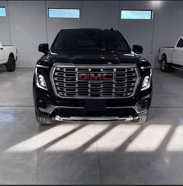 Used 2025 GMC Yukon XL Denali image 8