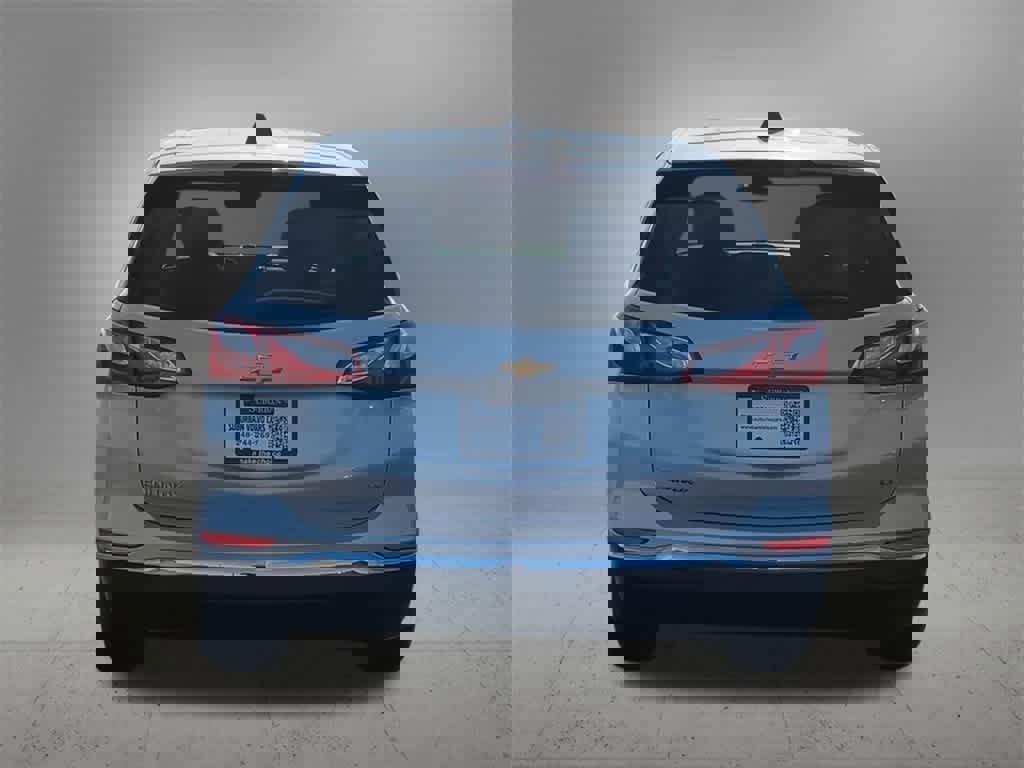 Used 2020 Chevrolet Equinox LT w/ Driver Convenience Package image 5