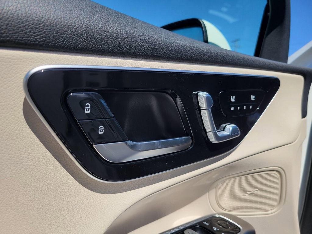 New 2026 Mercedes-Benz GLC 300 4MATIC image 16