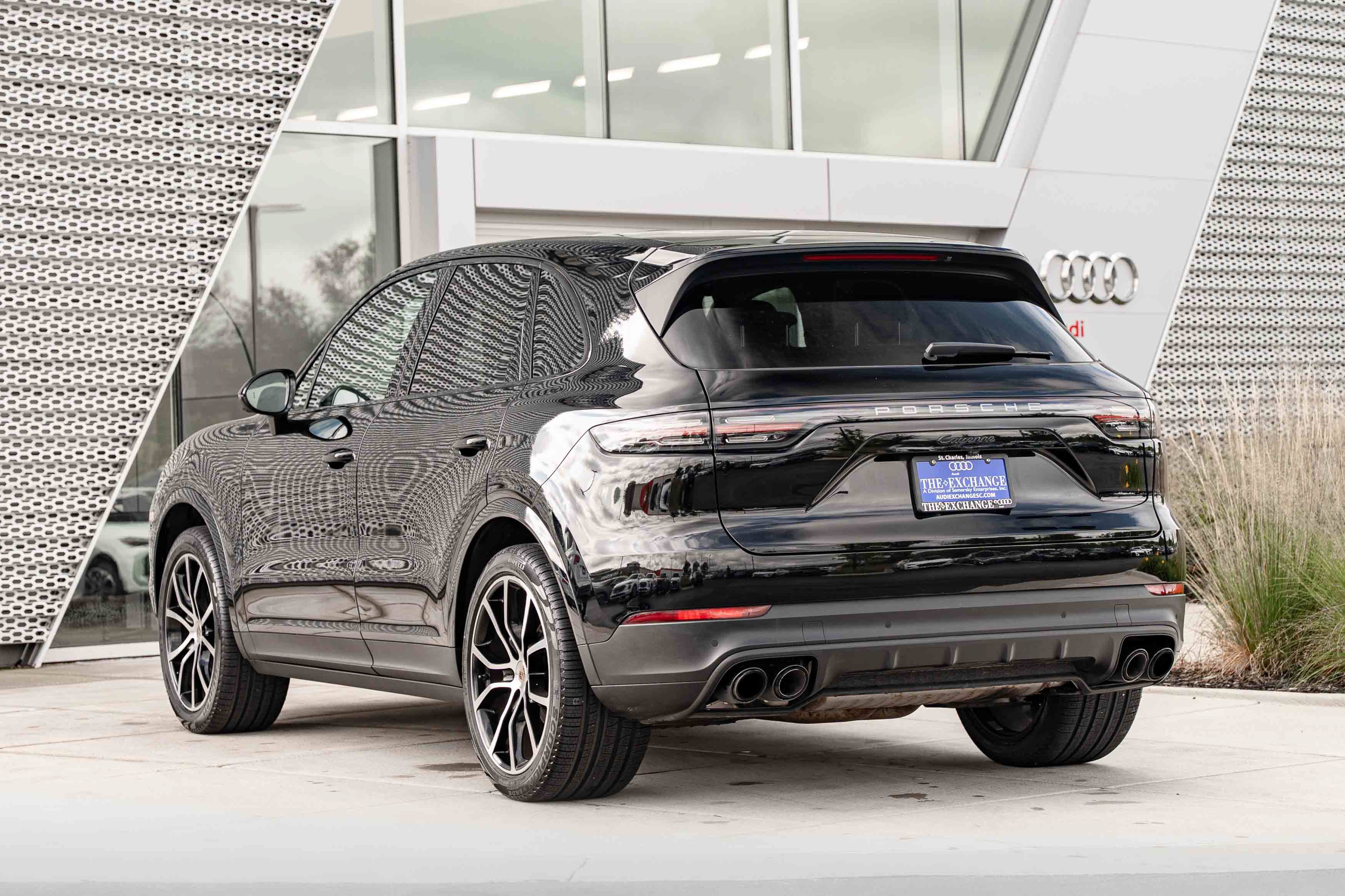 Used 2022 Porsche Cayenne Platinum Edition AWD/4WD image 5