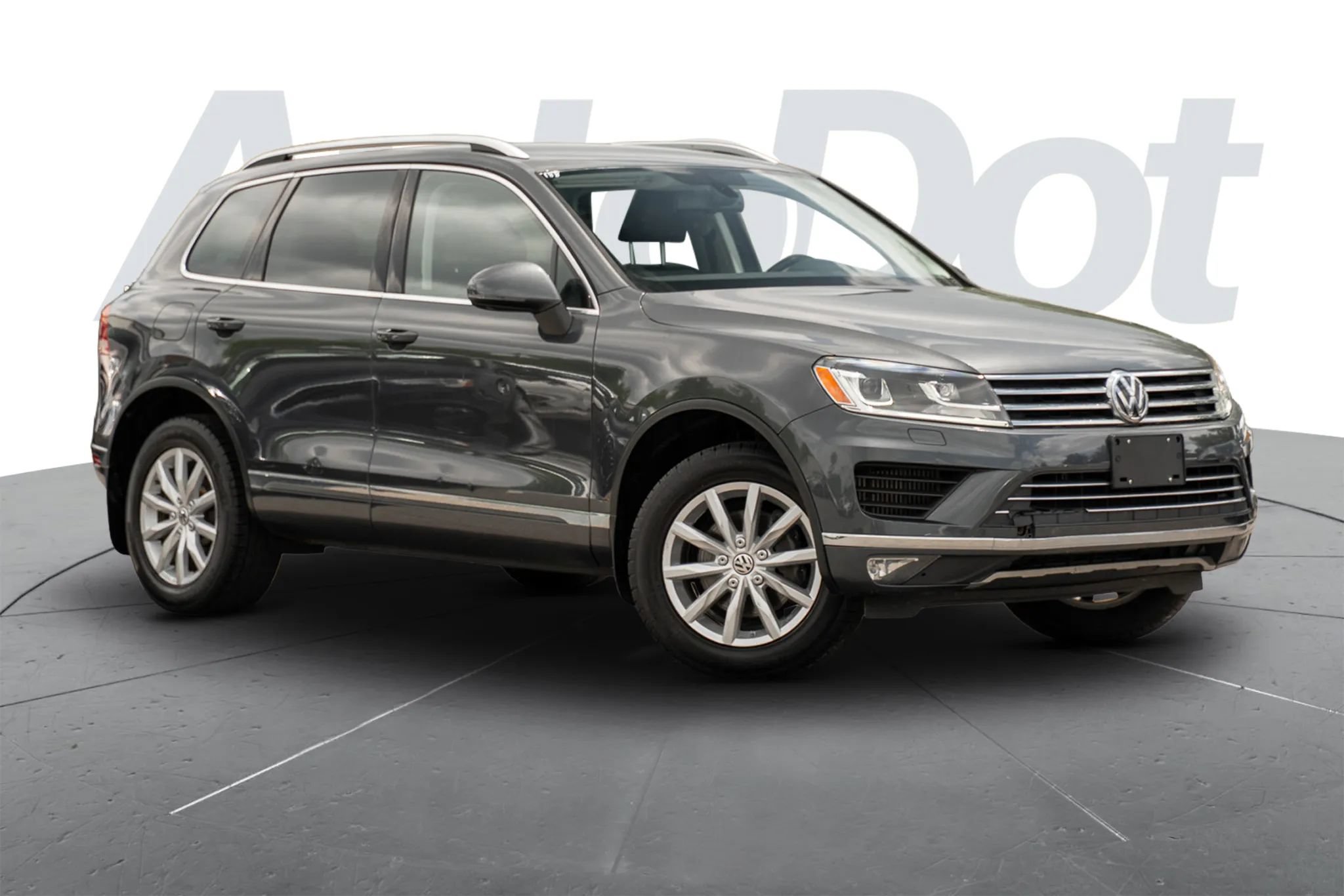 Used 2016 Volkswagen Touareg Sport AWD/4WD image 1
