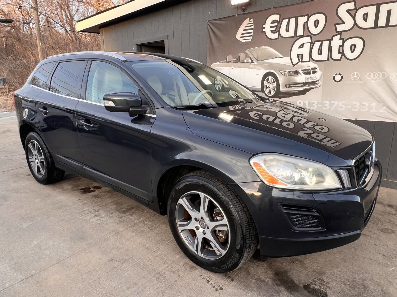 Used 2013 Volvo XC60 T6 AWD/4WD image 9