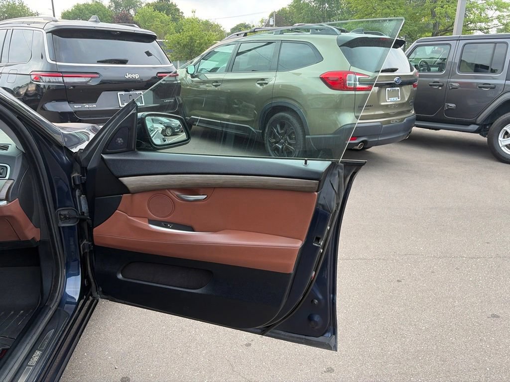 Used 2011 BMW 535i xDrive AWD/4WD image 14