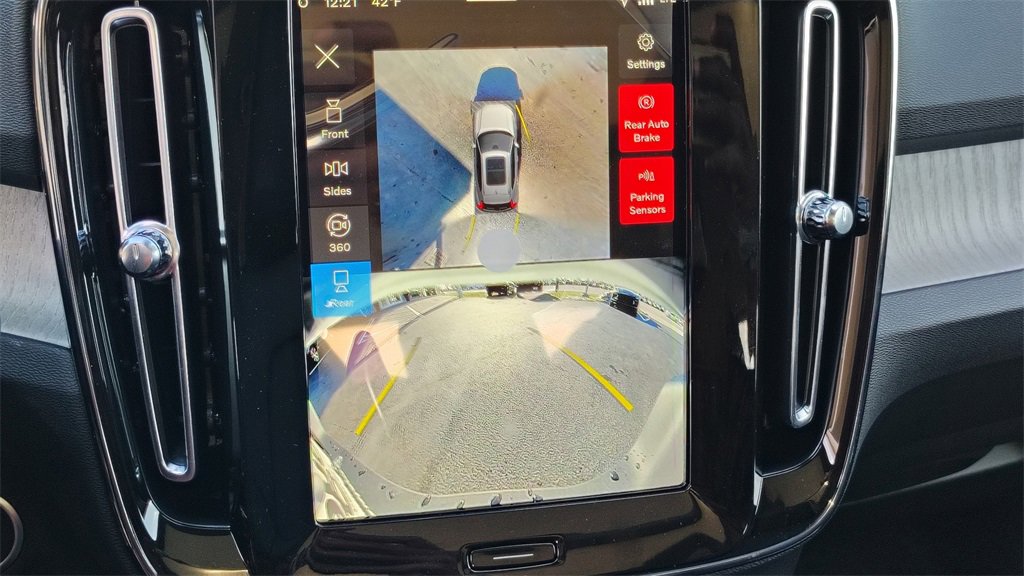 New 2026 Volvo XC40 B5 Plus w/ Climate Package image 20