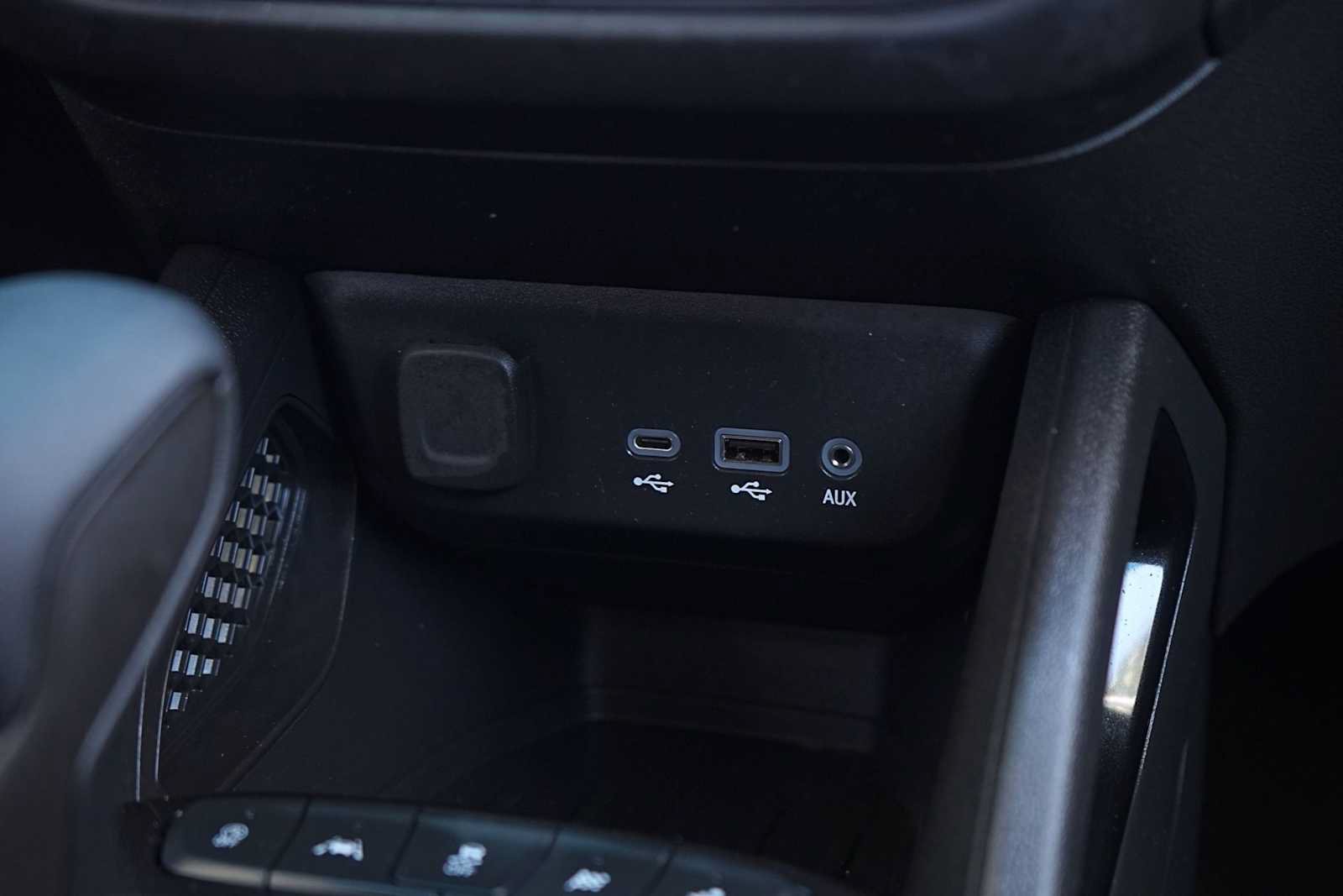 Used 2023 Chevrolet TrailBlazer LT w/ LPO, Blackout Package FWD image 22