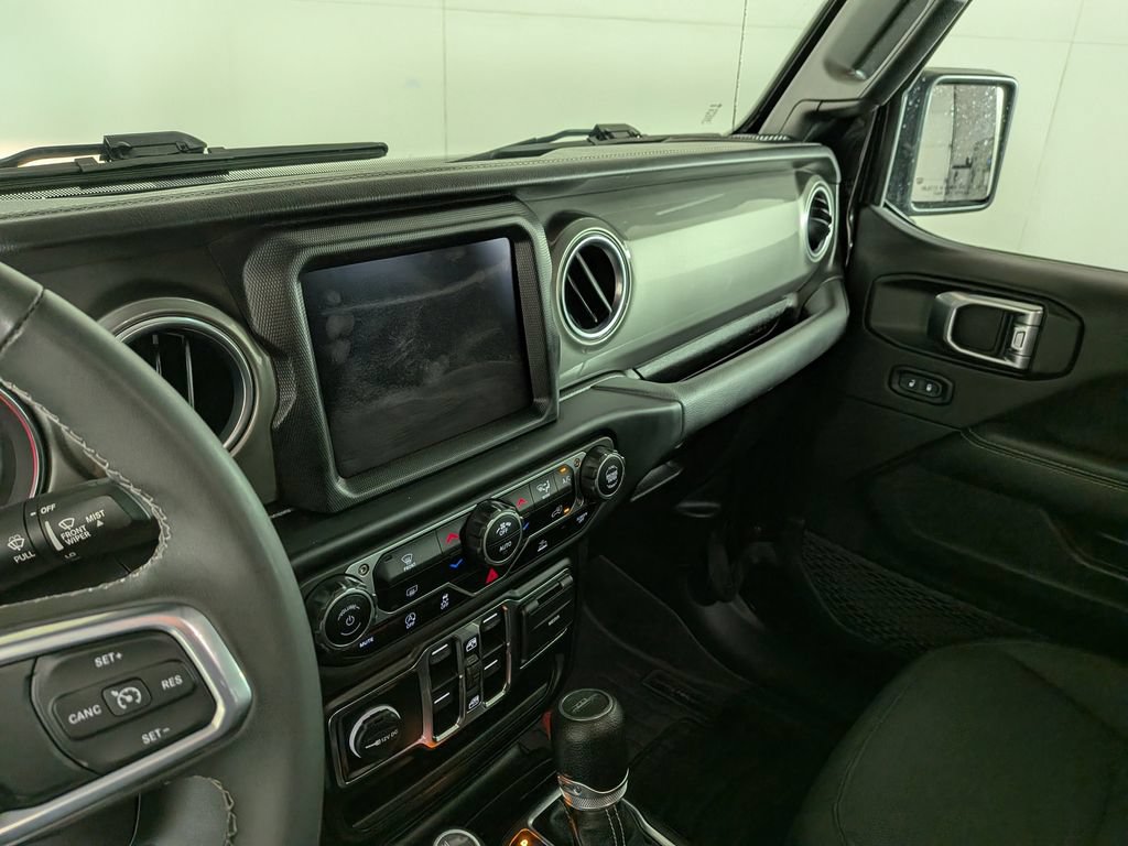 Certified 2023 Jeep Gladiator Overland AWD/4WD image 22