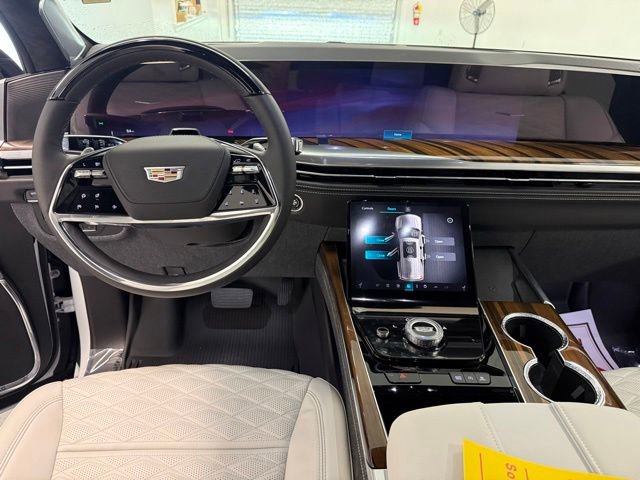 Used 2026 Cadillac Escalade ESV Platinum Sport w/ LPO, ONYX Package AWD/4WD image 14