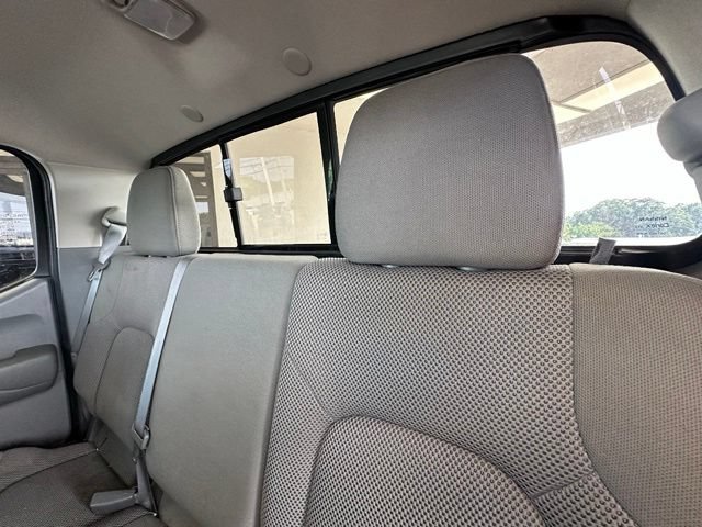 Used 2021 Nissan Frontier SV w/ Midnight Edition Floor Mats AWD/4WD image 14