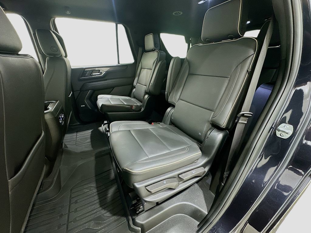 Used 2025 GMC Yukon Elevation image 25