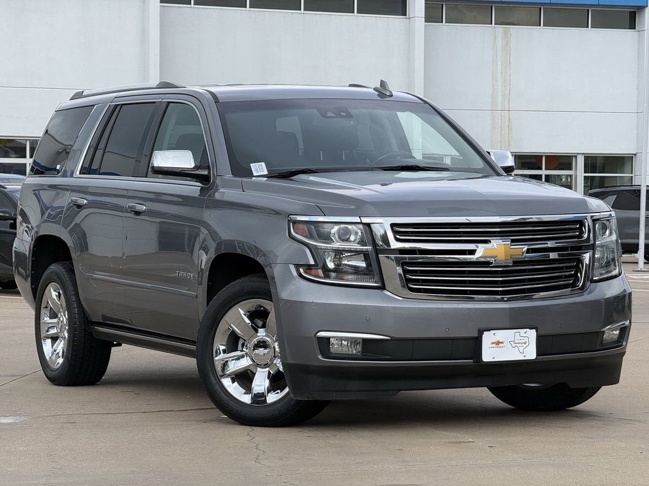Used 2018 Chevrolet Tahoe Premier RWD image 2
