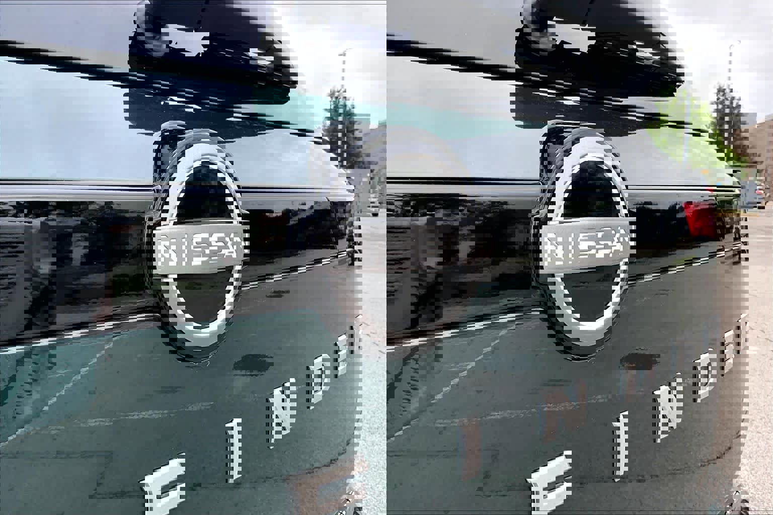 Certified 2024 Nissan Pathfinder Platinum w/ Cargo Package image 31