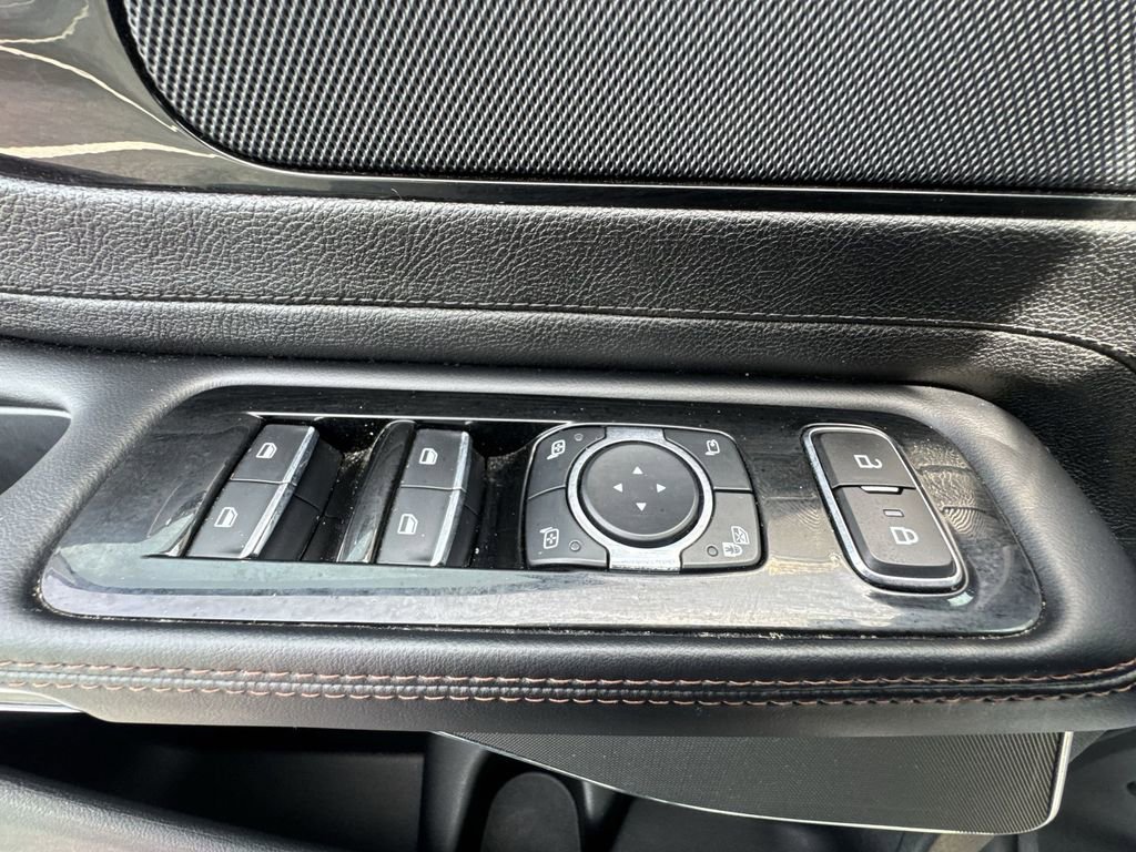 Used 2023 Lincoln Aviator Reserve w/ Jet Appearance Package AWD/4WD image 13