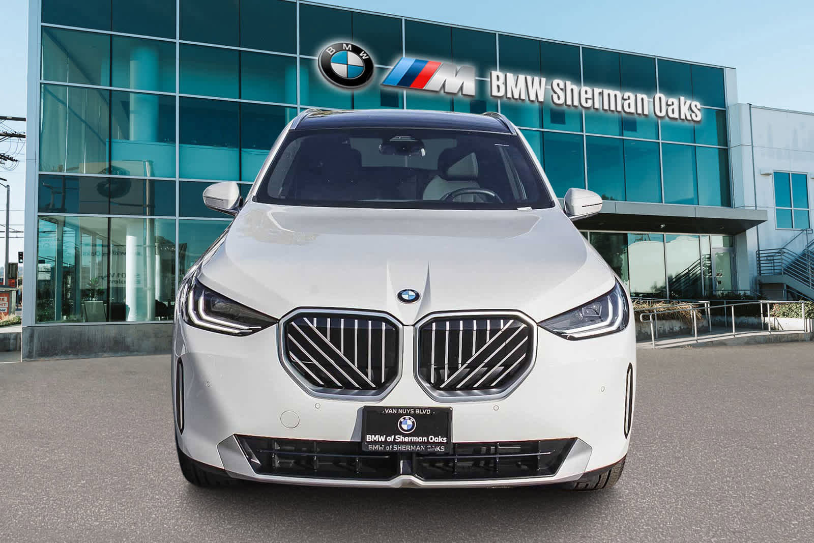 Used 2025 BMW X3 xDrive30i w/ Convenience Package image 2