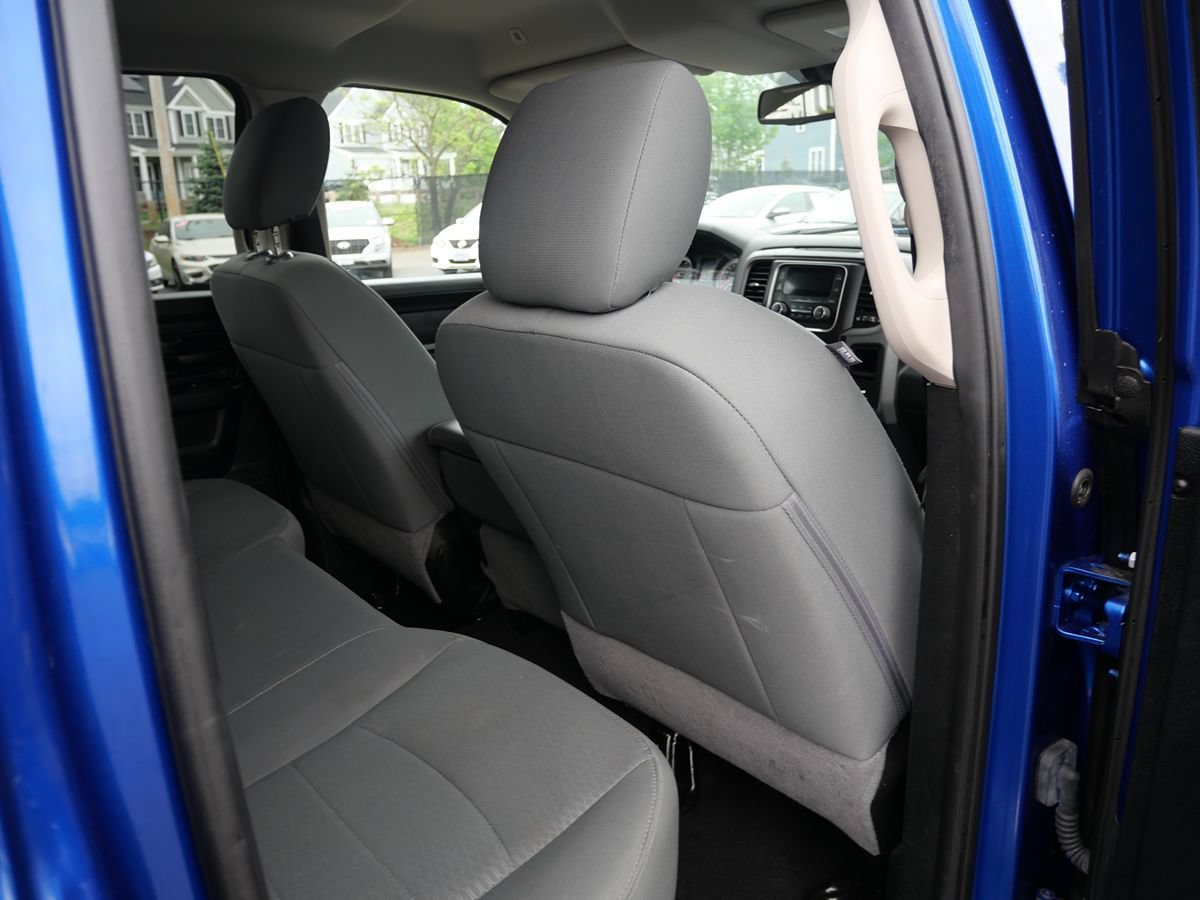 Used 2018 RAM 1500 Express AWD/4WD image 27