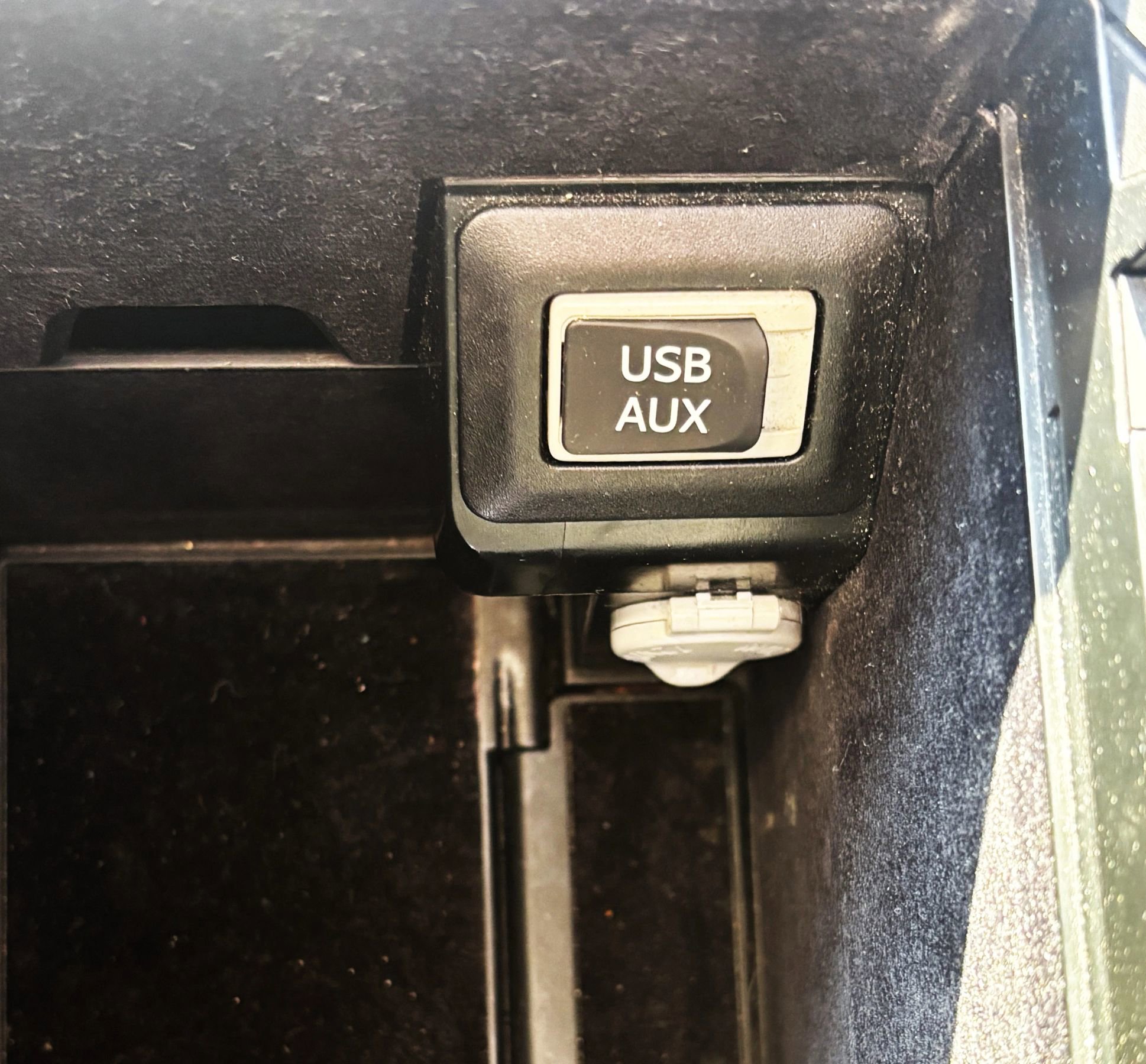 Used 2013 Lexus RX 450h AWD w/ Navigation Pkg image 26