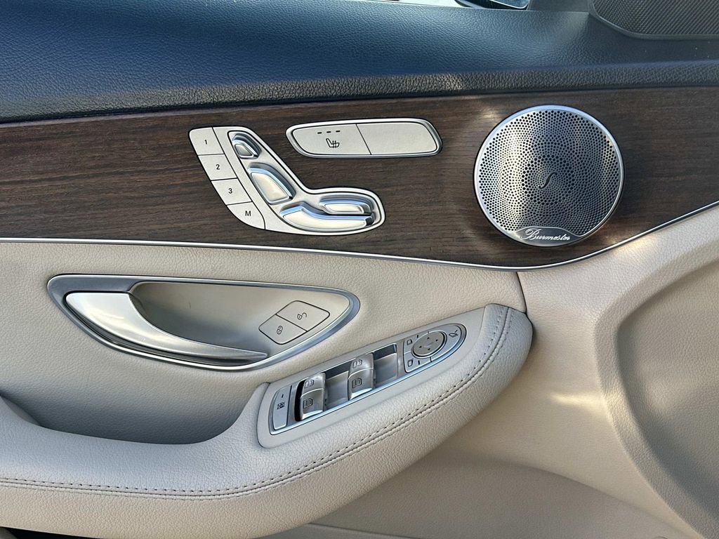 Used 2019 Mercedes-Benz C 300 4MATIC Sedan image 24