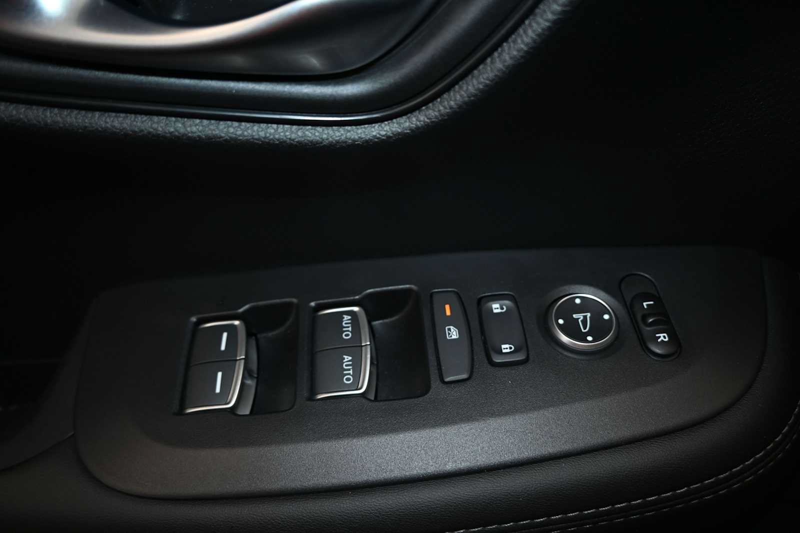 Used 2026 Honda HR-V EX-L image 19