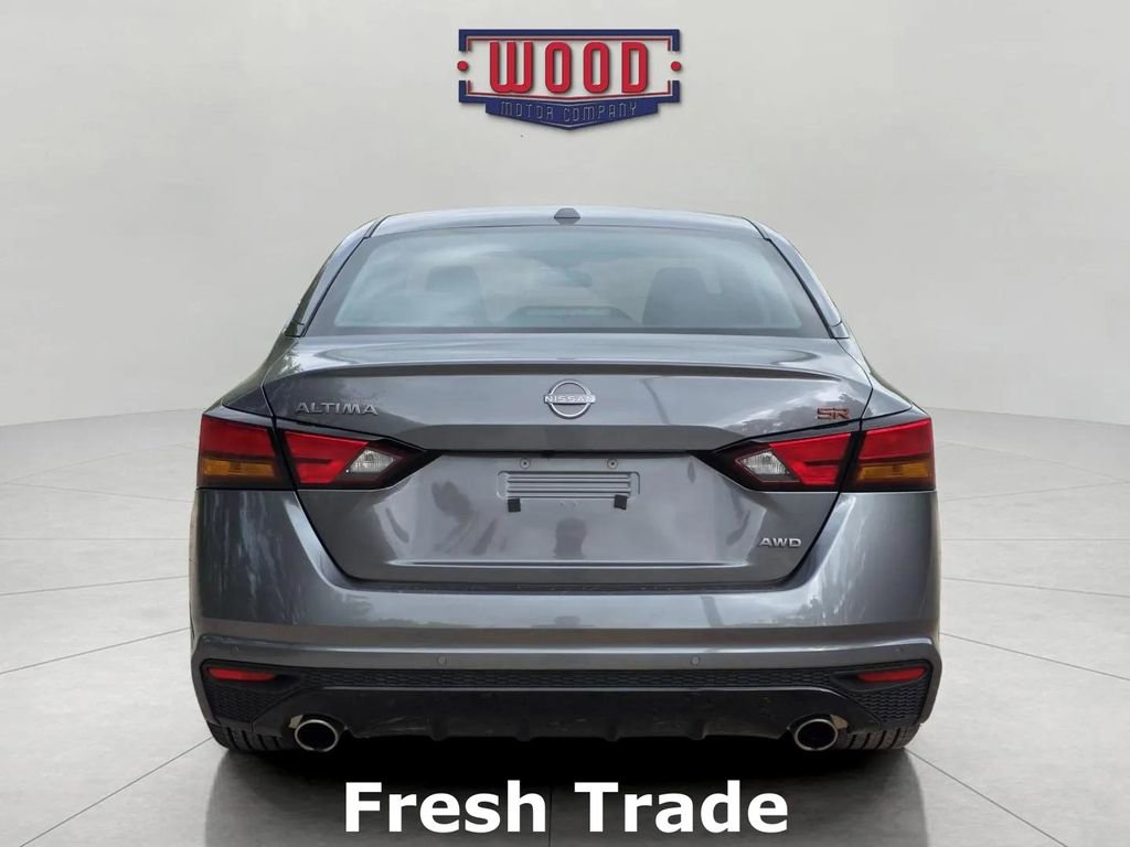 Used 2025 Nissan Altima 2.5 SR w/ SR Premium Package image 5