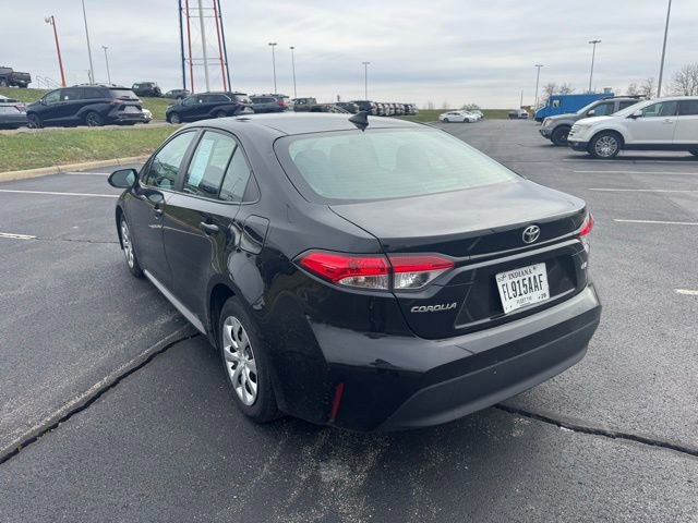 Used 2024 Toyota Corolla LE FWD image 5