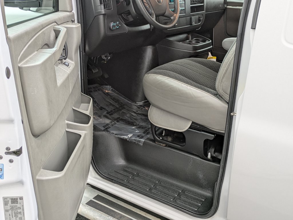 Used 2025 GMC Savana 2500 w/ Driver Convenience Package RWD image 27