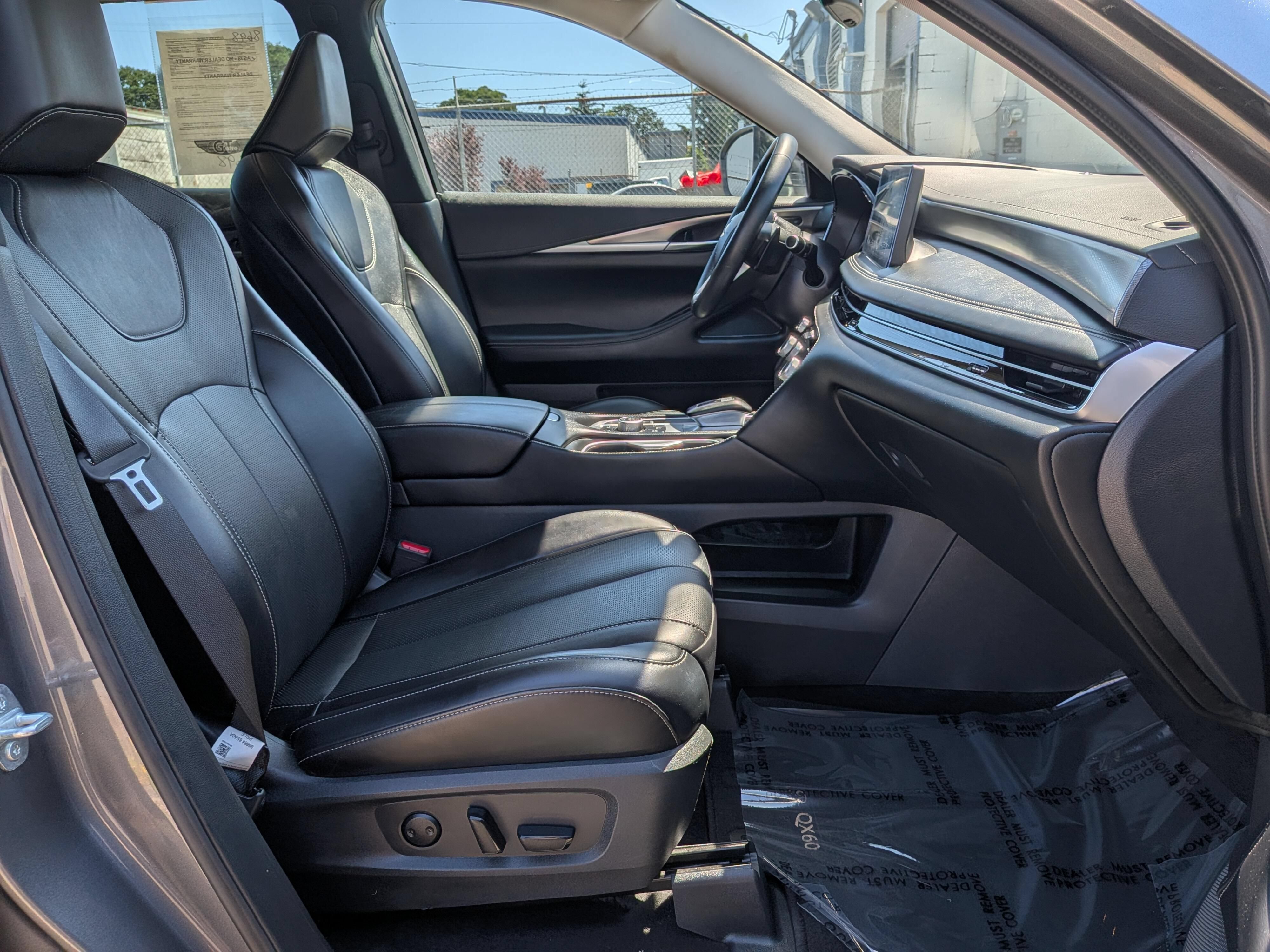Used 2025 INFINITI QX60 Luxe AWD/4WD image 7