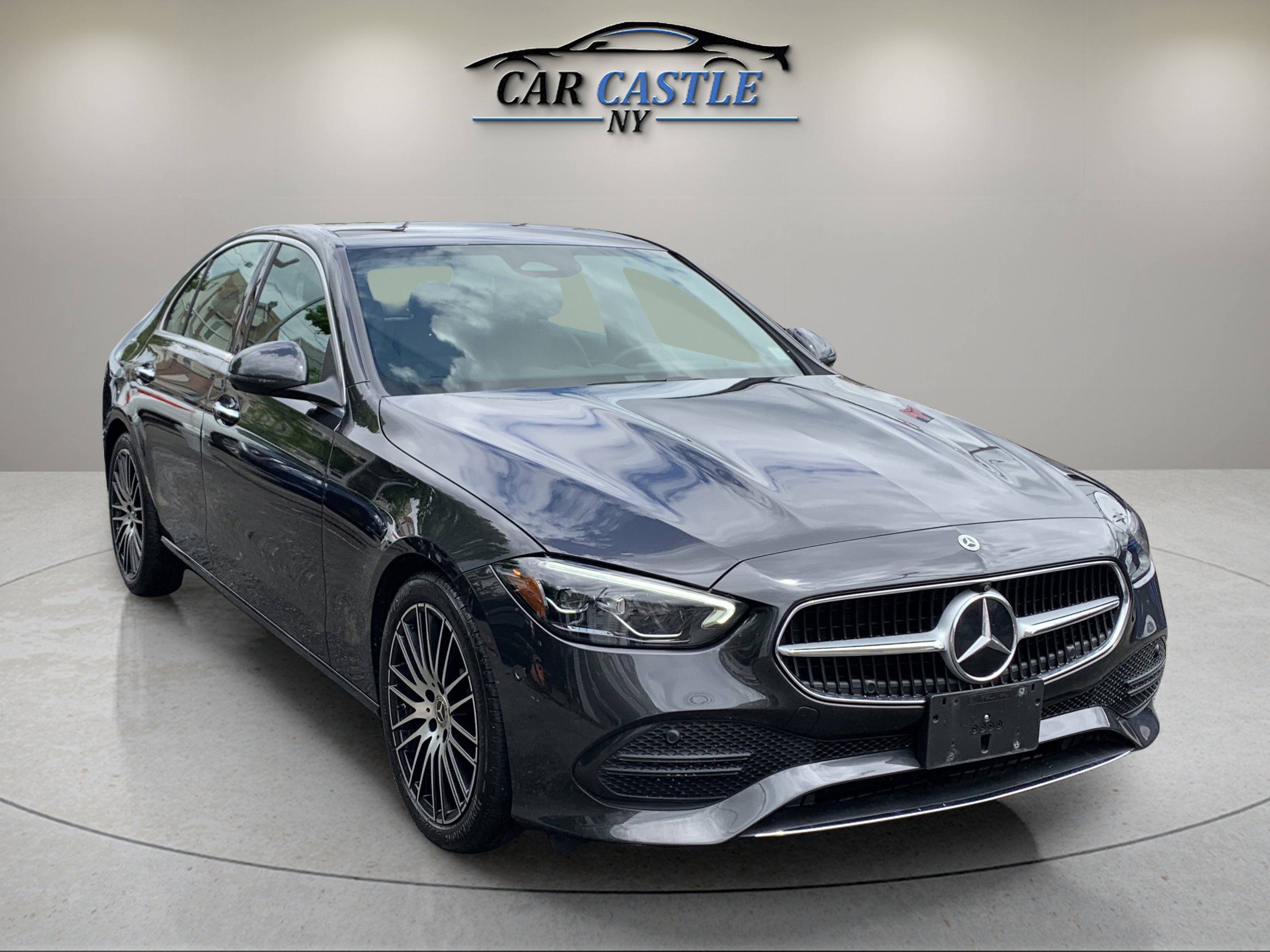 Used 2022 Mercedes-Benz C 300 4MATIC Sedan w/ Exclusive Trim Package image 4
