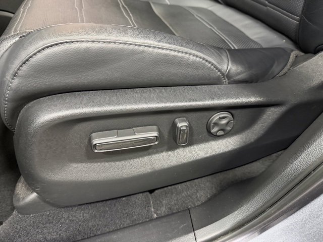 Used 2019 Honda CR-V Touring image 23