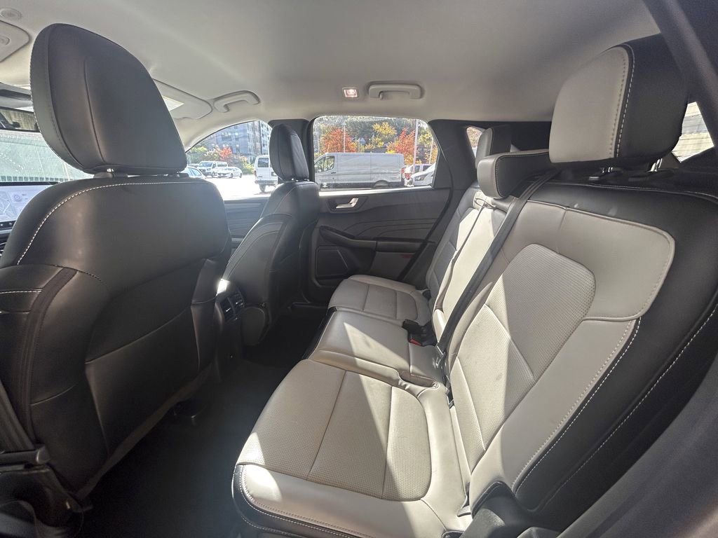 Used 2023 Ford Escape Platinum image 23
