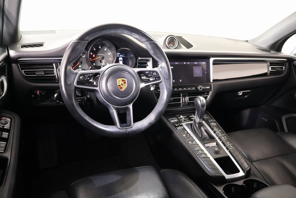 Used 2020 Porsche Macan image 2