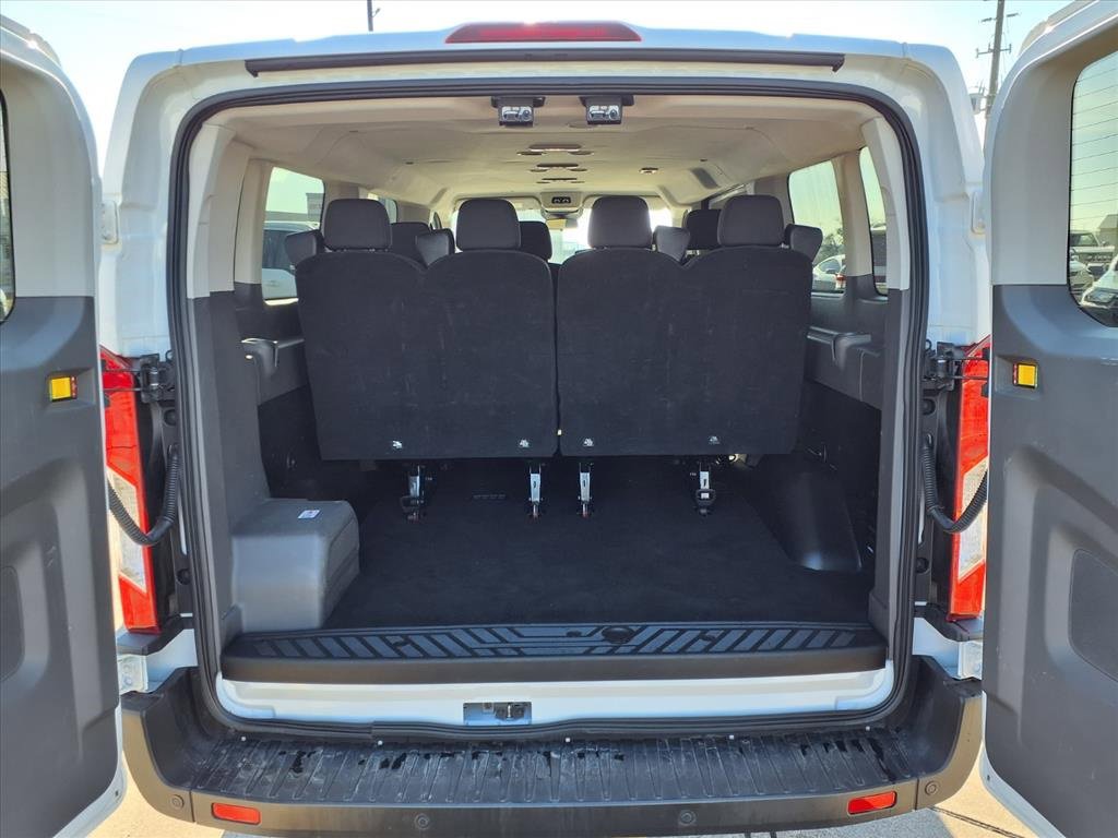 Used 2023 Ford Transit 350 XLT image 30