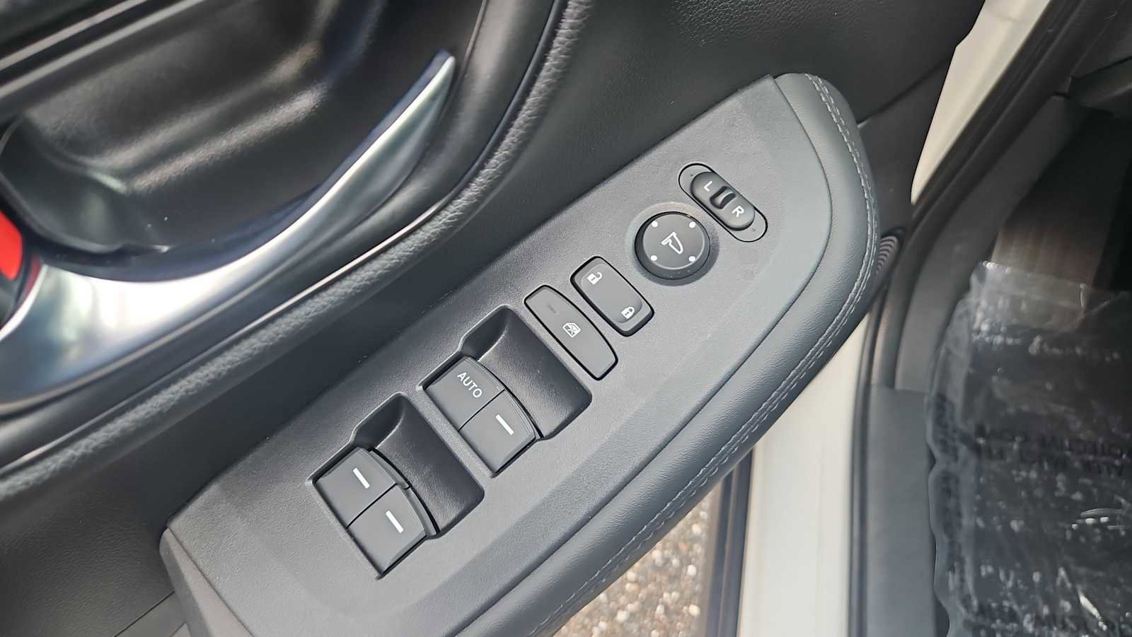 Certified 2026 Honda HR-V LX image 15