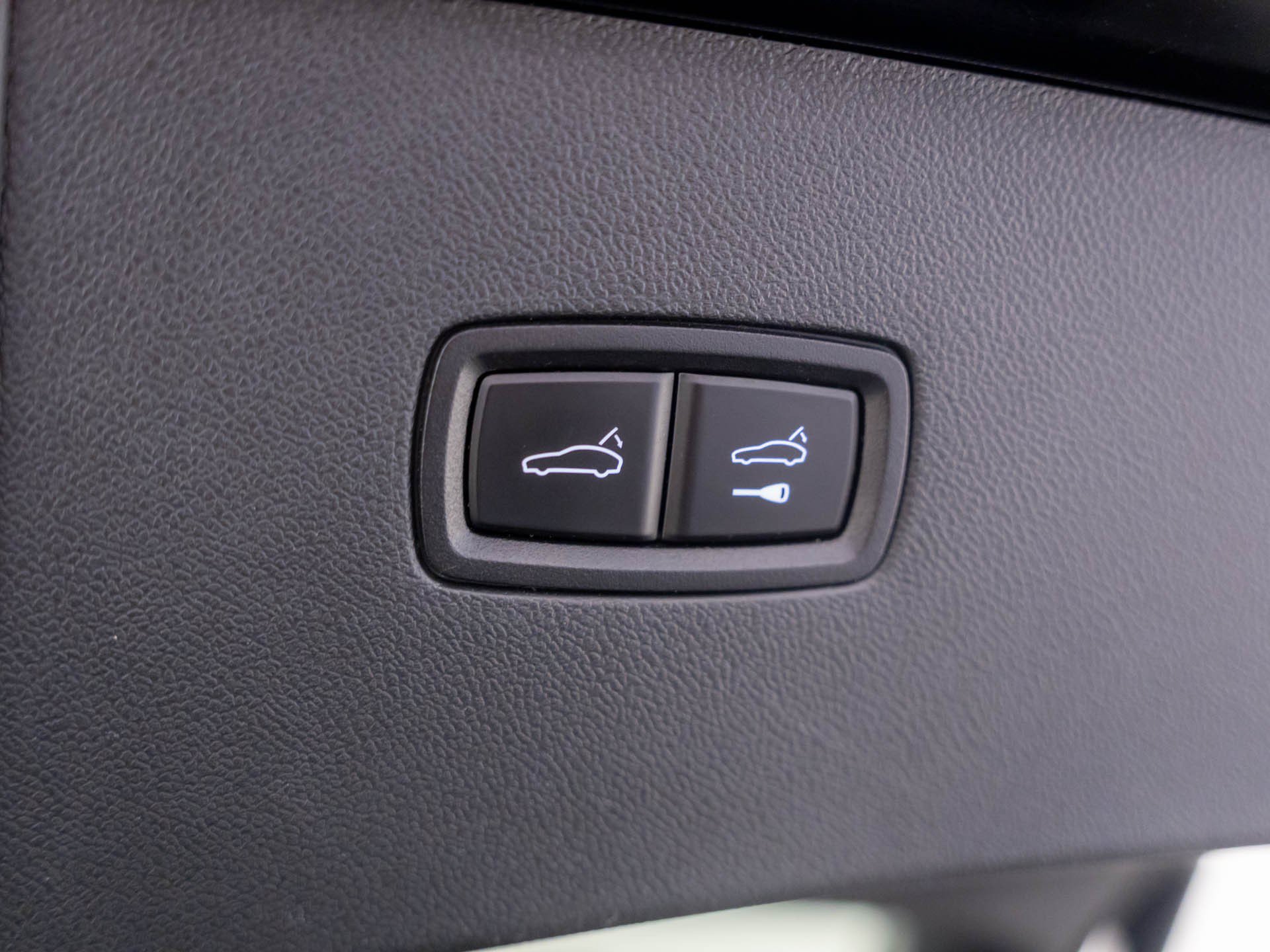 Certified 2022 Porsche Cayenne GTS AWD/4WD image 33