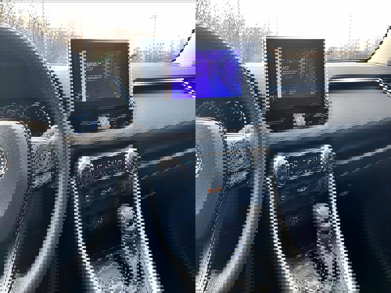 Used 2025 Toyota RAV4 XLE AWD/4WD image 18