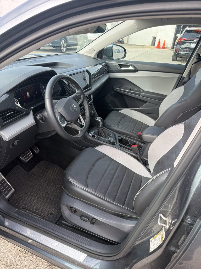 Certified 2023 Volkswagen Taos SEL image 8