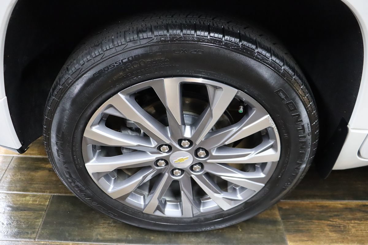 Used 2023 Chevrolet Traverse Premier FWD image 25