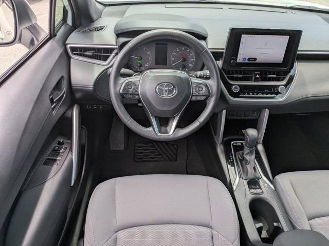 Used 2023 Toyota Corolla Cross AWD Hybrid w/ Moonroof Package image 15