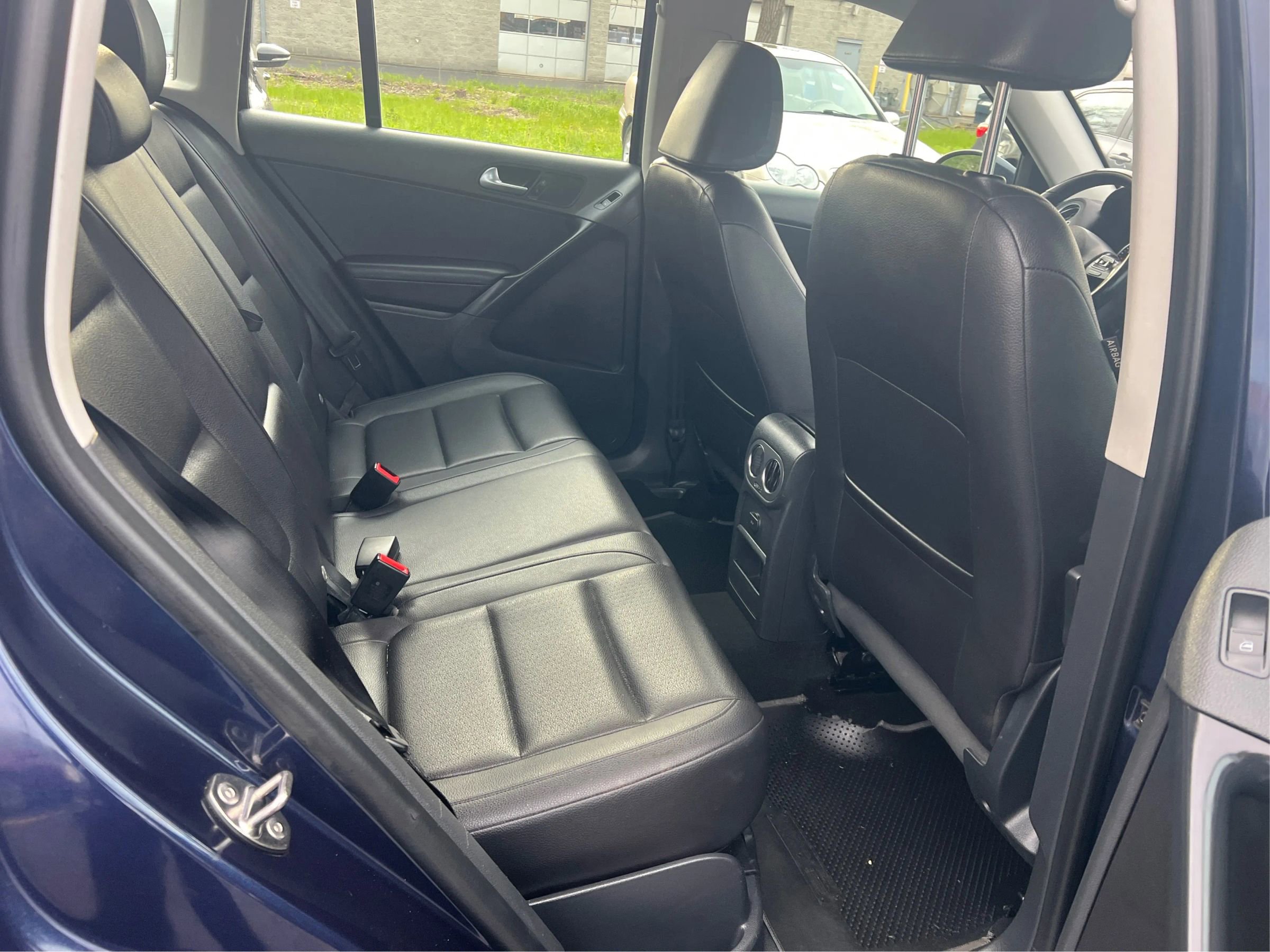 Used 2016 Volkswagen Tiguan S image 24